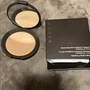 Becca skin perfector in Prosecco pop